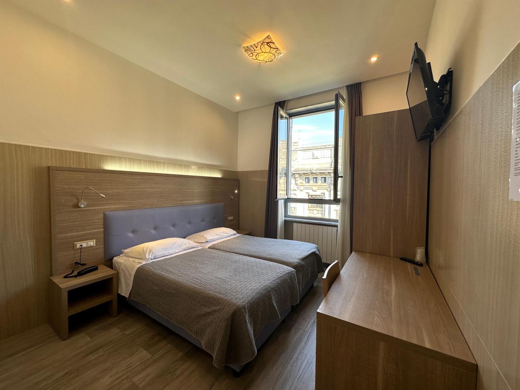 Hotel Midway Milánó Kültér fotó